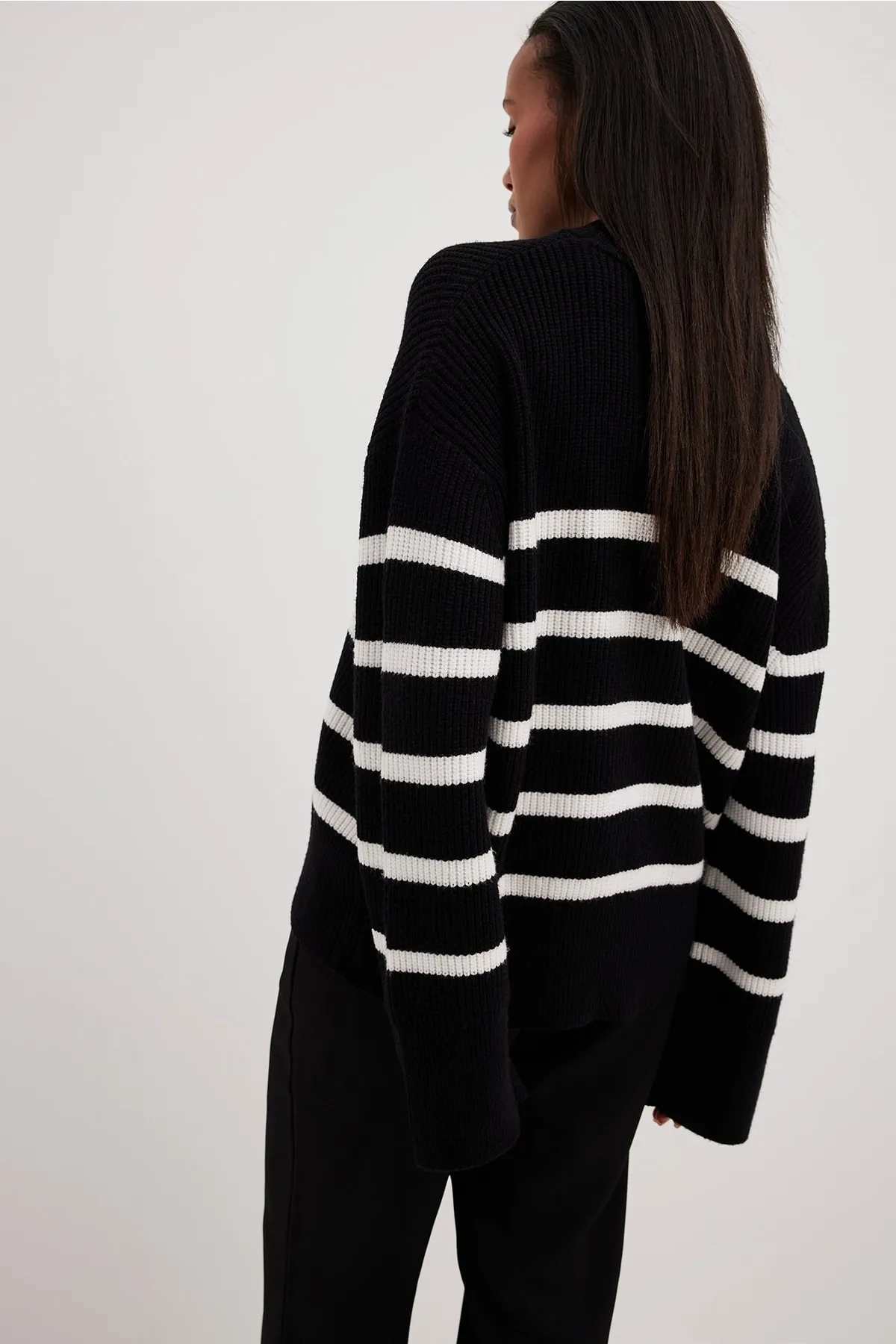 NA-KD  Gestrickter gestreifter Pullover