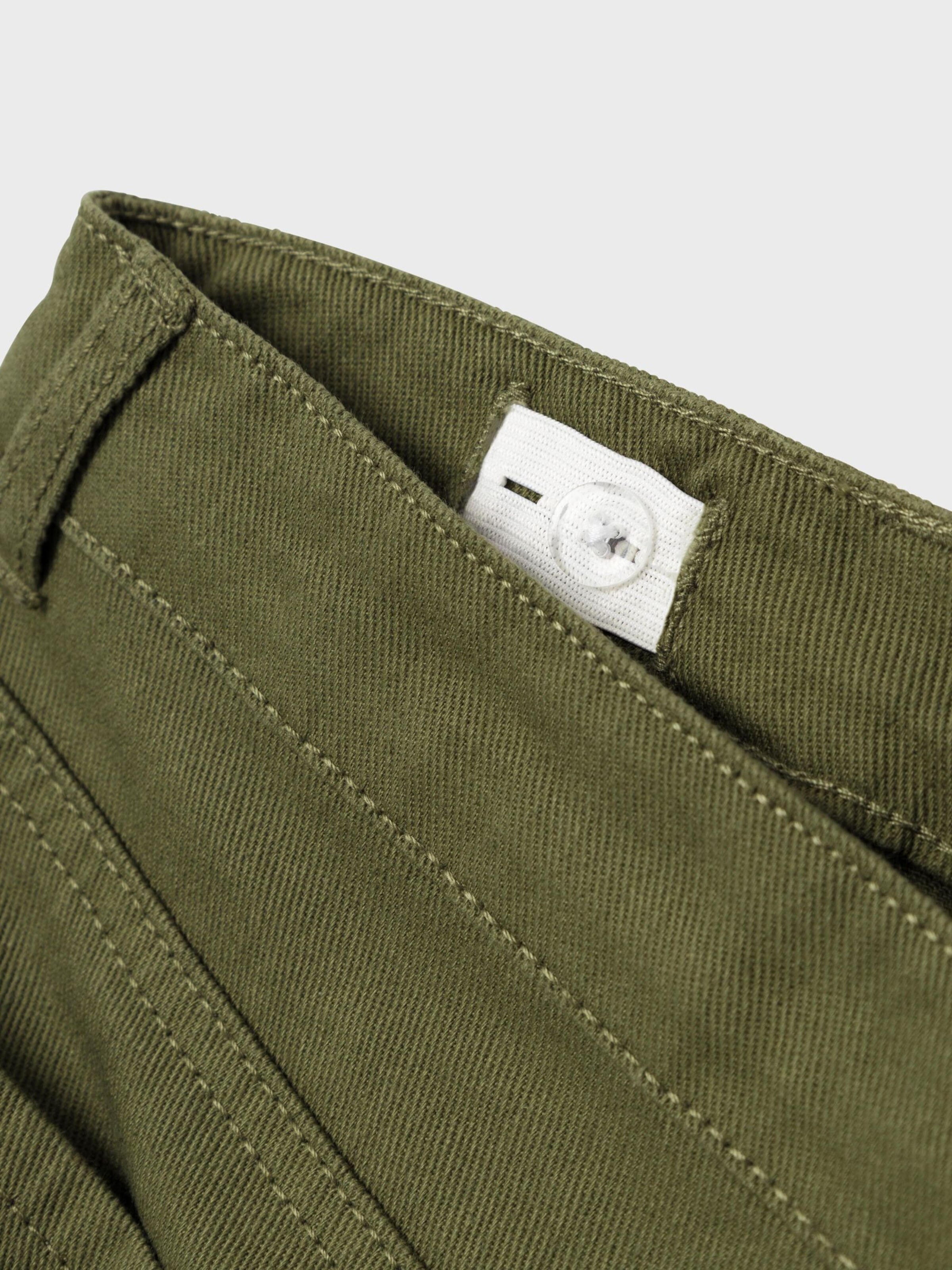 Loose fit Pants