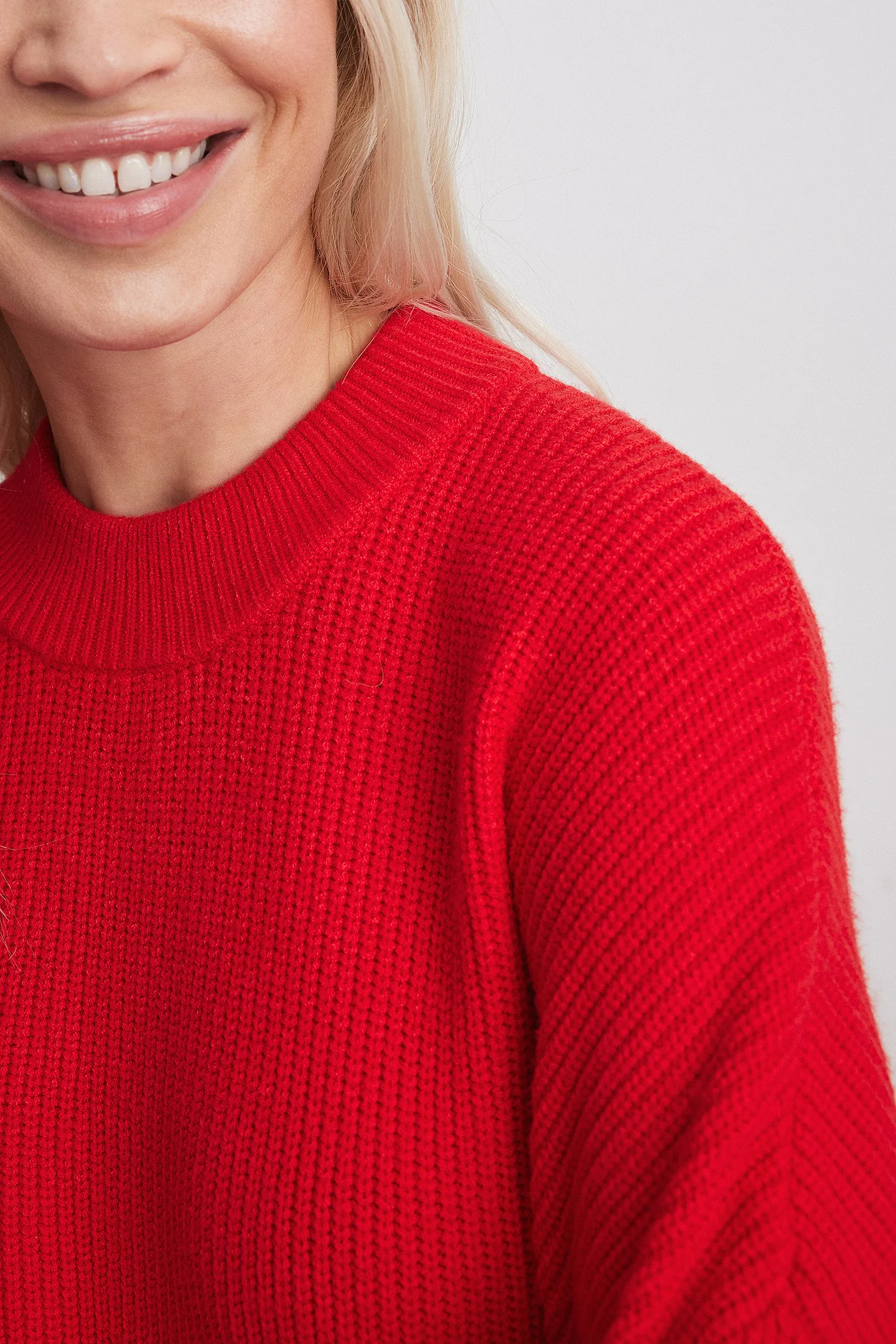 Rundhalsausschnitt Strickpullover