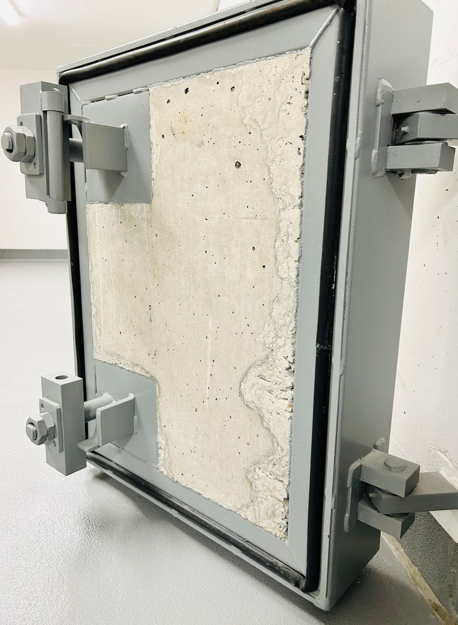 BSSD Defence BSSD Sicherheitsklappe als Notausstieg