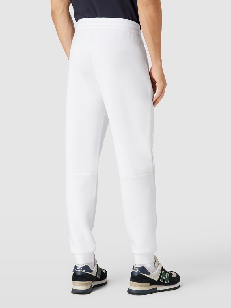 Sweatpants mit Eingrifftaschen in weiß