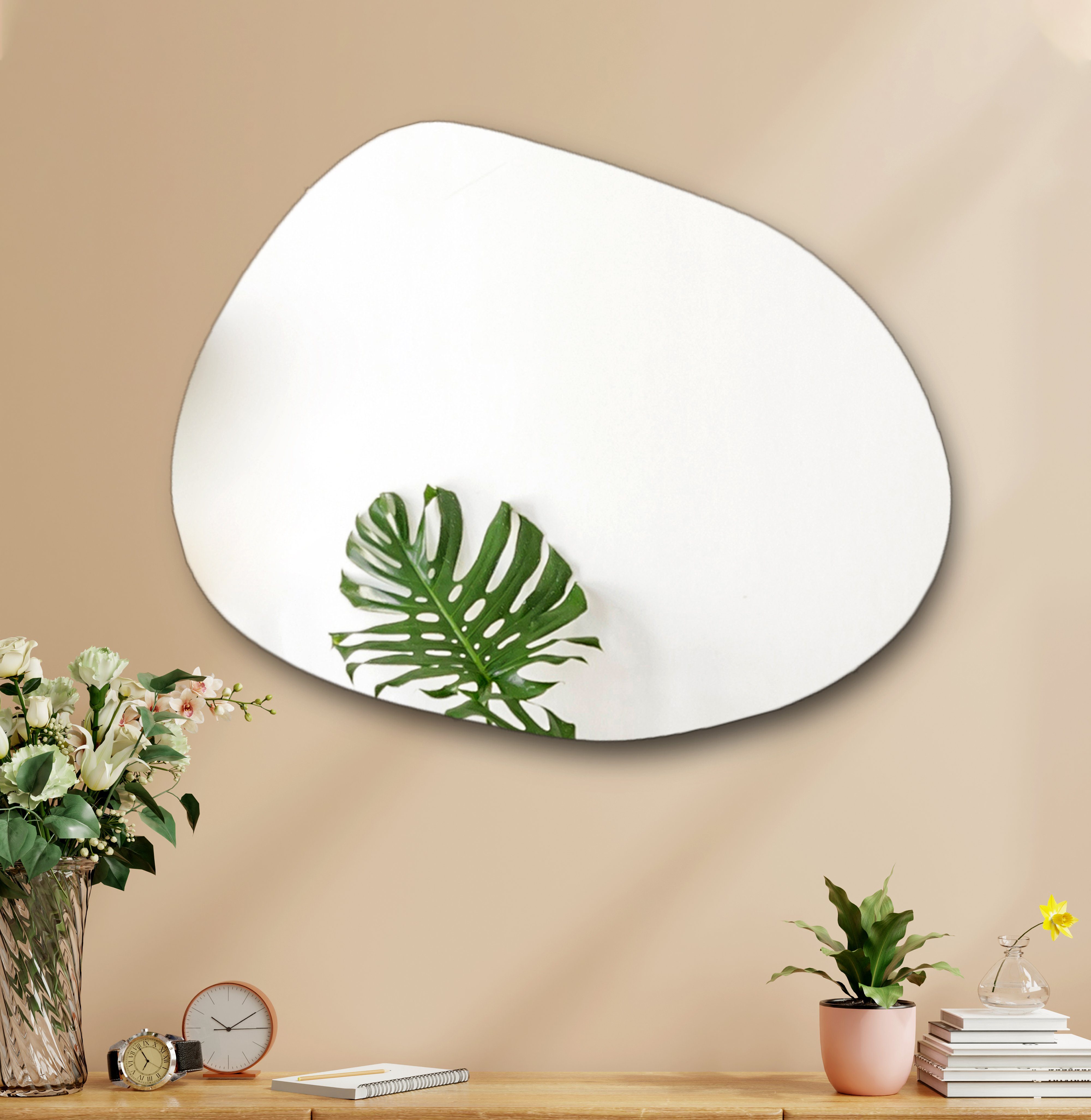 Gozos Spiegel Wandspiegel mit hölzerner Unterseite l Asymmetrischer Spiegel (75 x 55 cm), Mirror Spiegel gerahmt zum Aufhängen