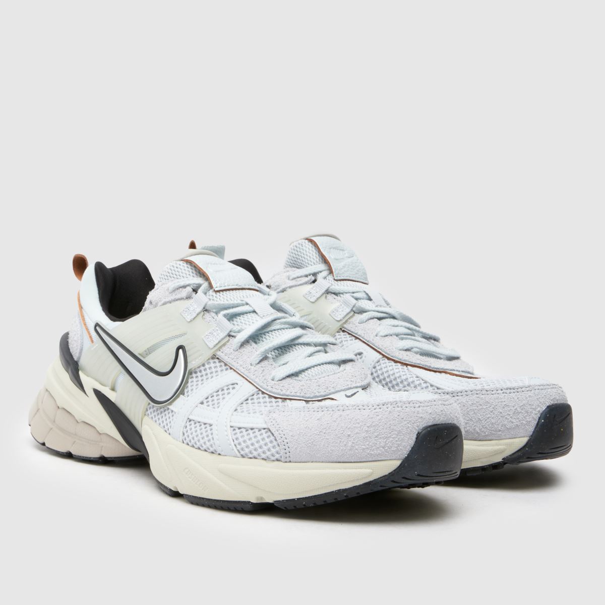 Nike v2k – Vita, flerfärgade träningsskor