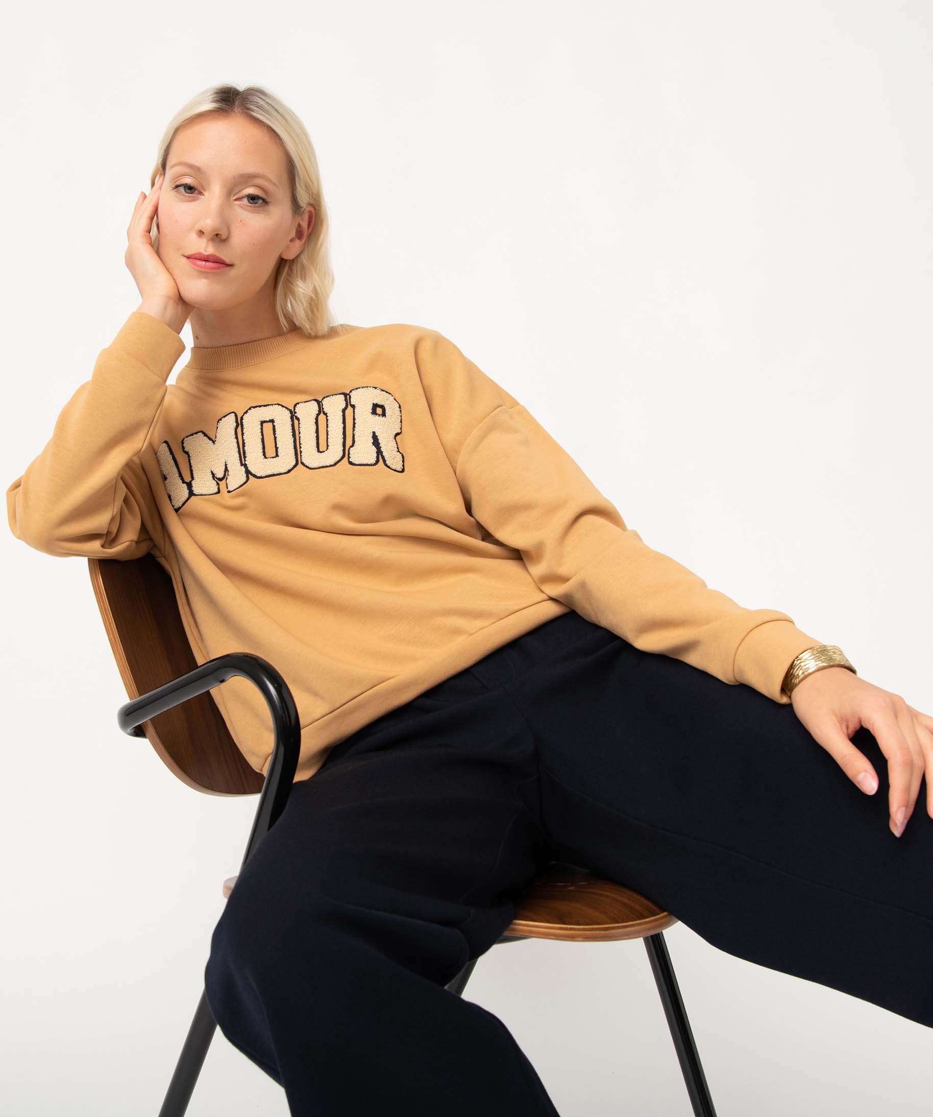 Sweat femme oversize à message brodé camel | GEMO
