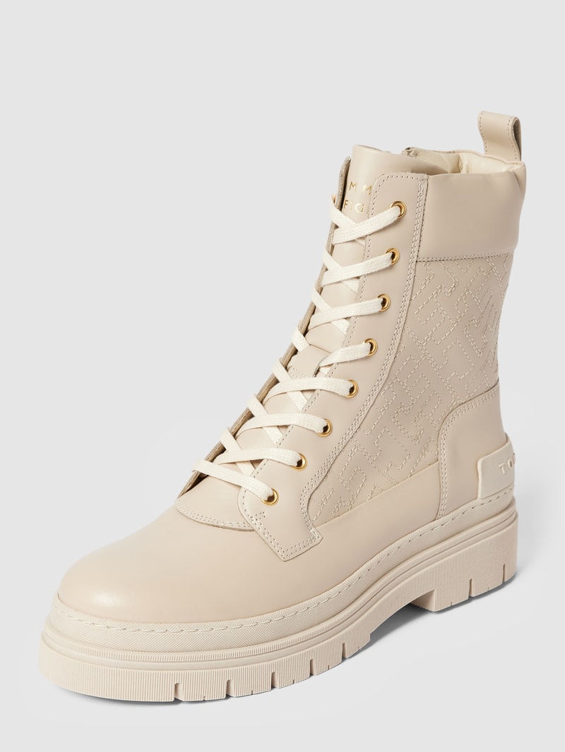 Schnürboots mit Label-Details in offwhite