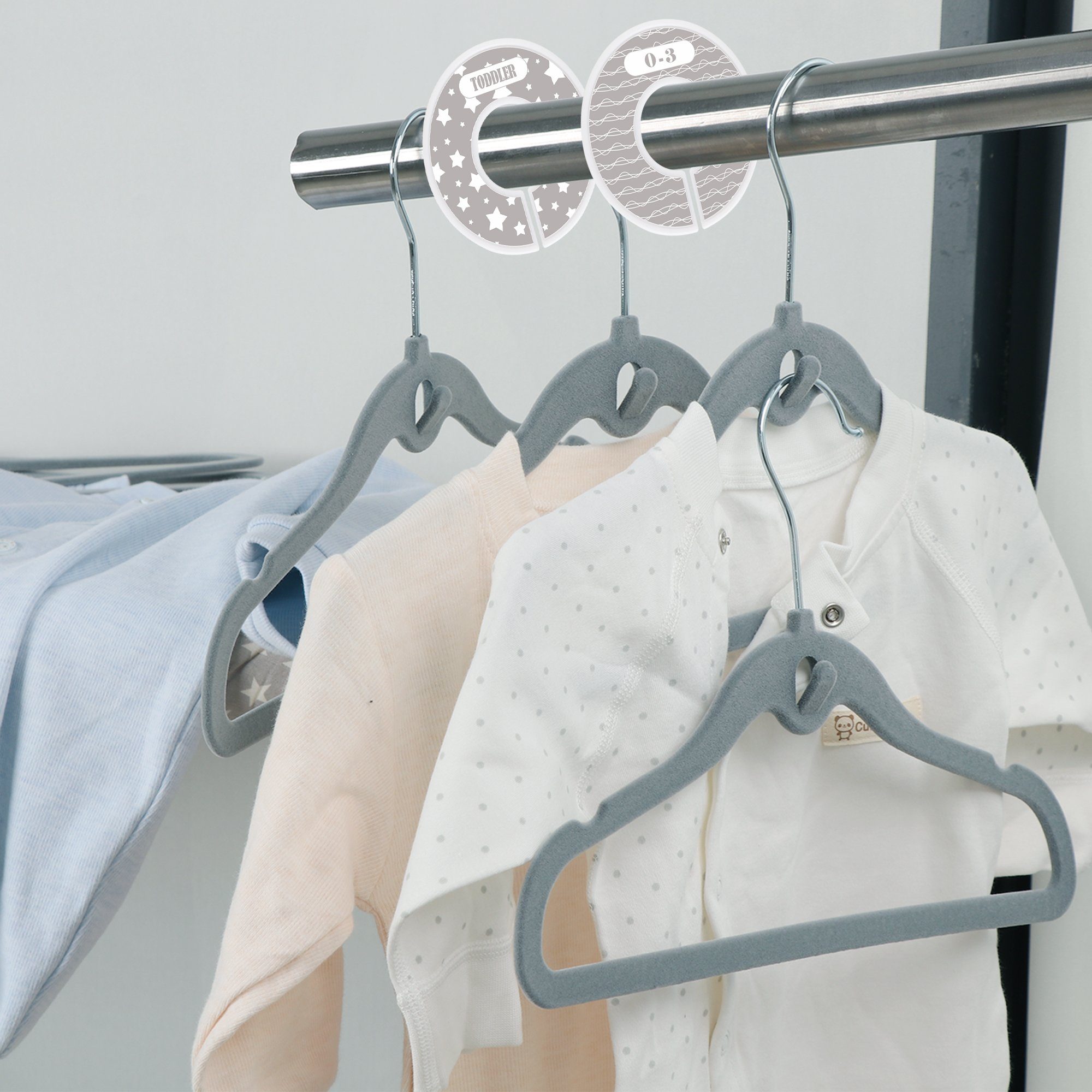 Homewit Mehrfach-Kleiderbügel Kinder Samt Kleiderbügel mit Haken und Kleiderschrank Trenner, (Set, 20-tlg), für Kinderkleidung, Babykleidung, Rock und Hose für Kinder