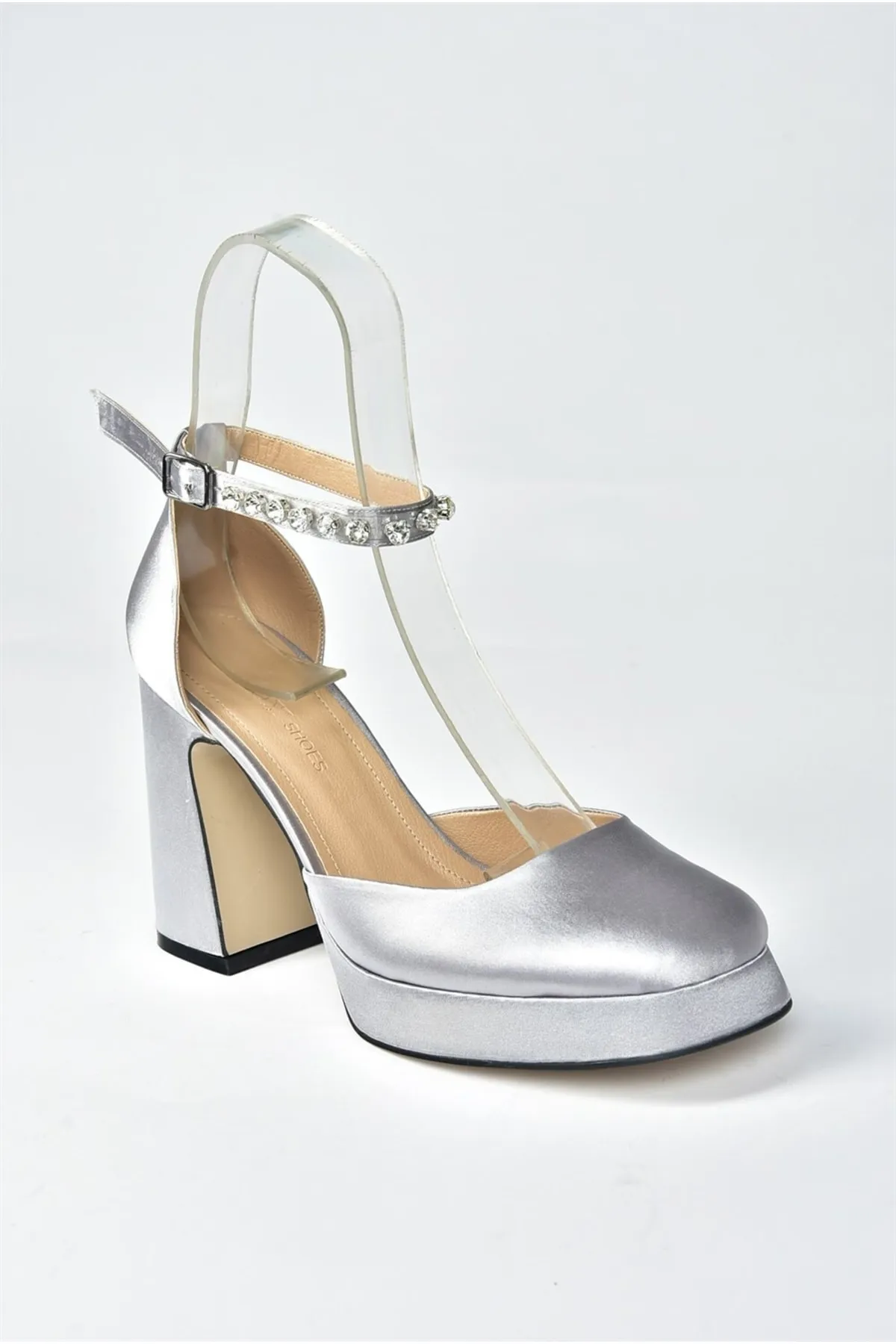 Fox Shoes  Silberne Satin-Stoff-Damenschuhe mit dickem Plateau und Absatz M404111804