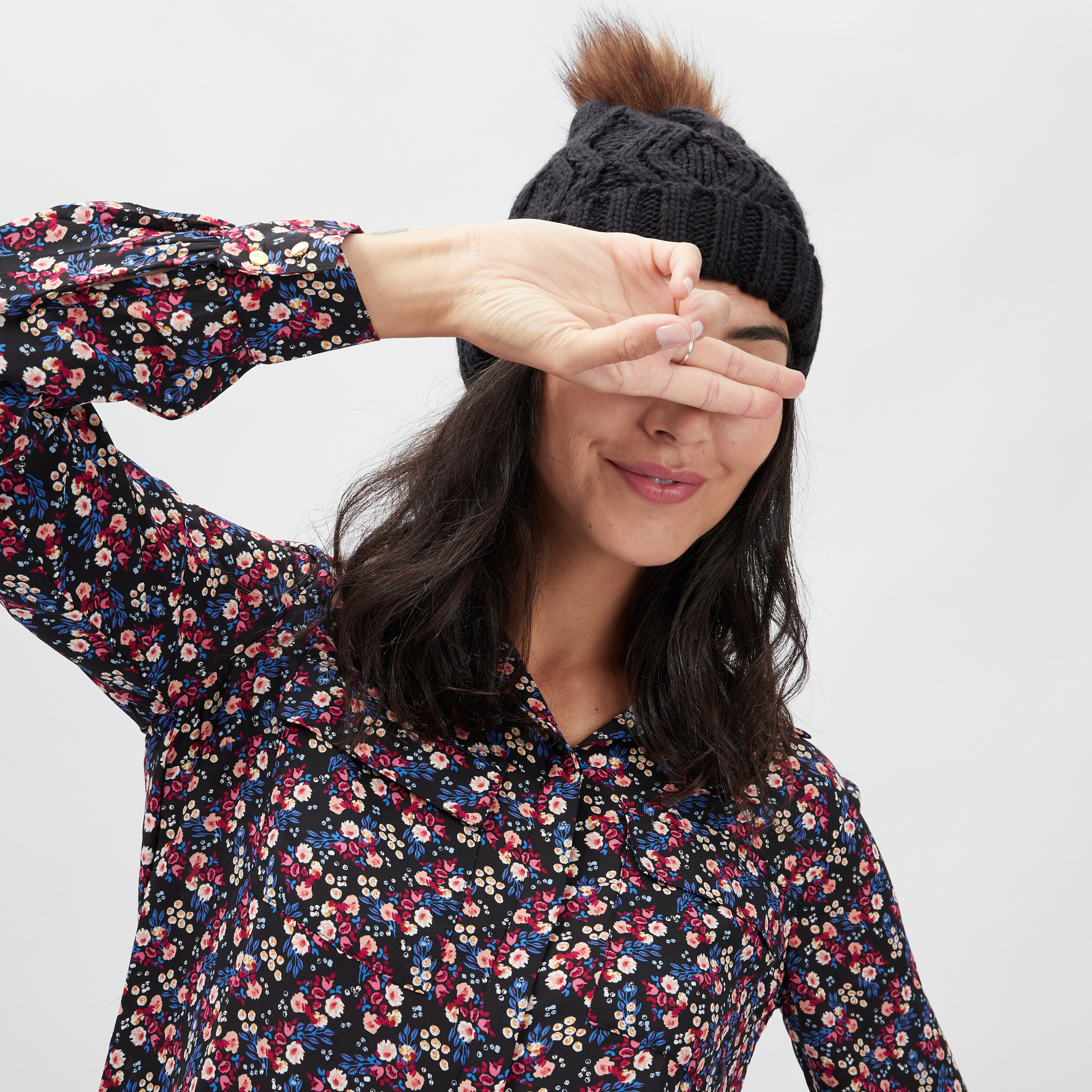 Bonnet à pompon noir femme | La Halle