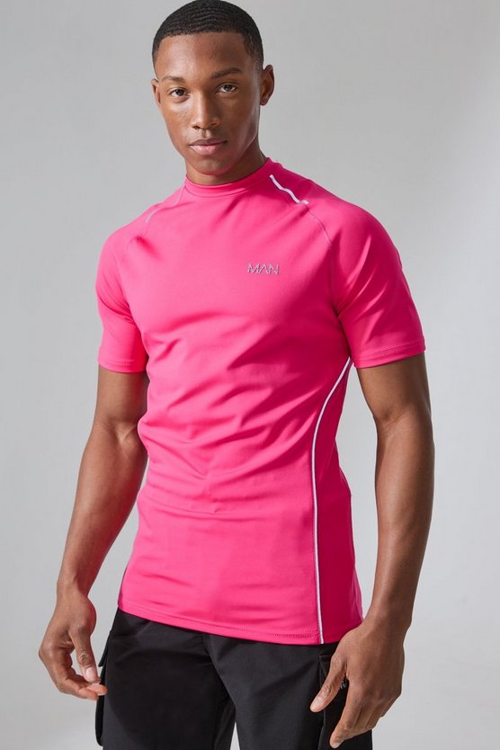 Man Active Muscle-Fit T-Shirt