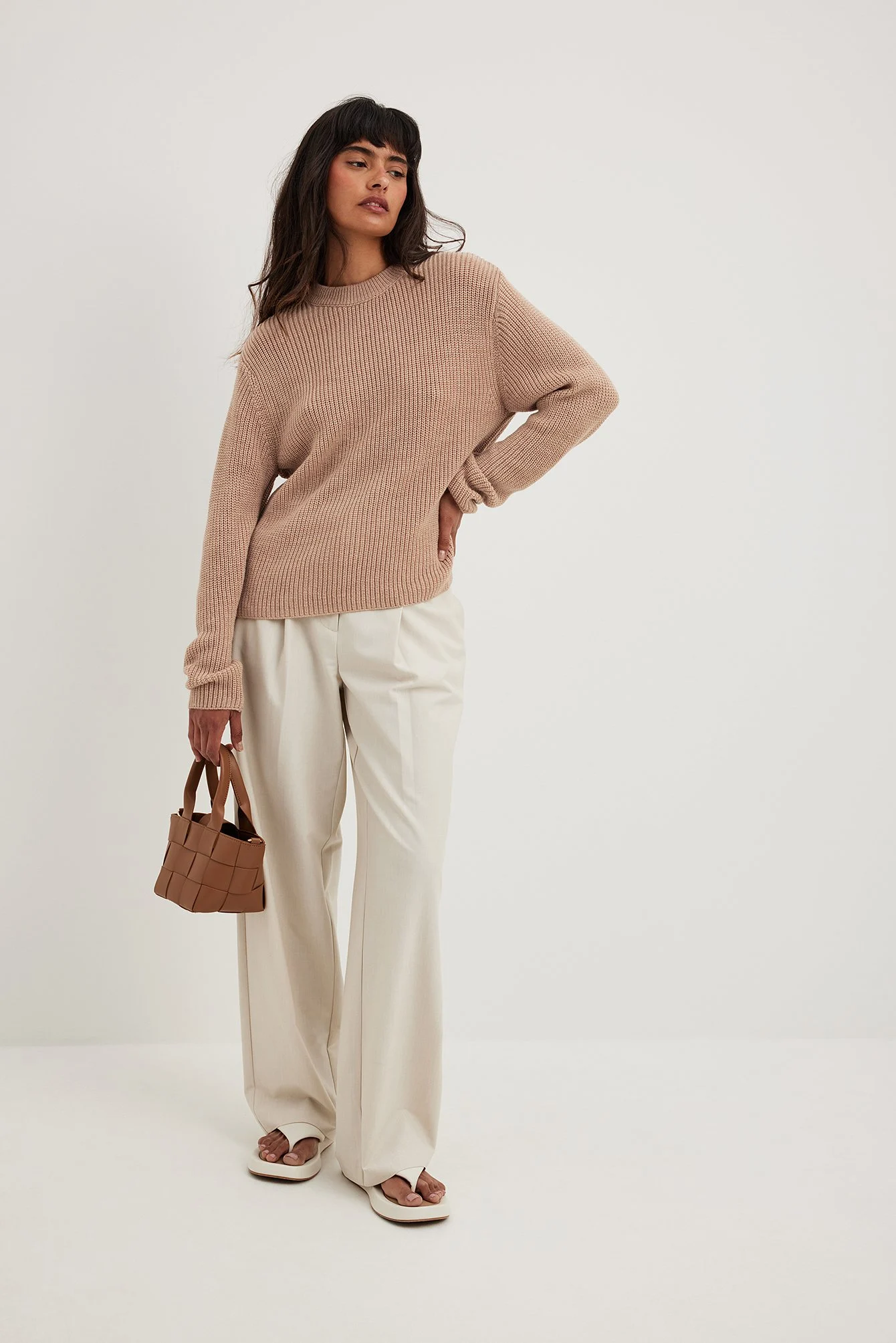 Rundhalsausschnitt Strickpullover