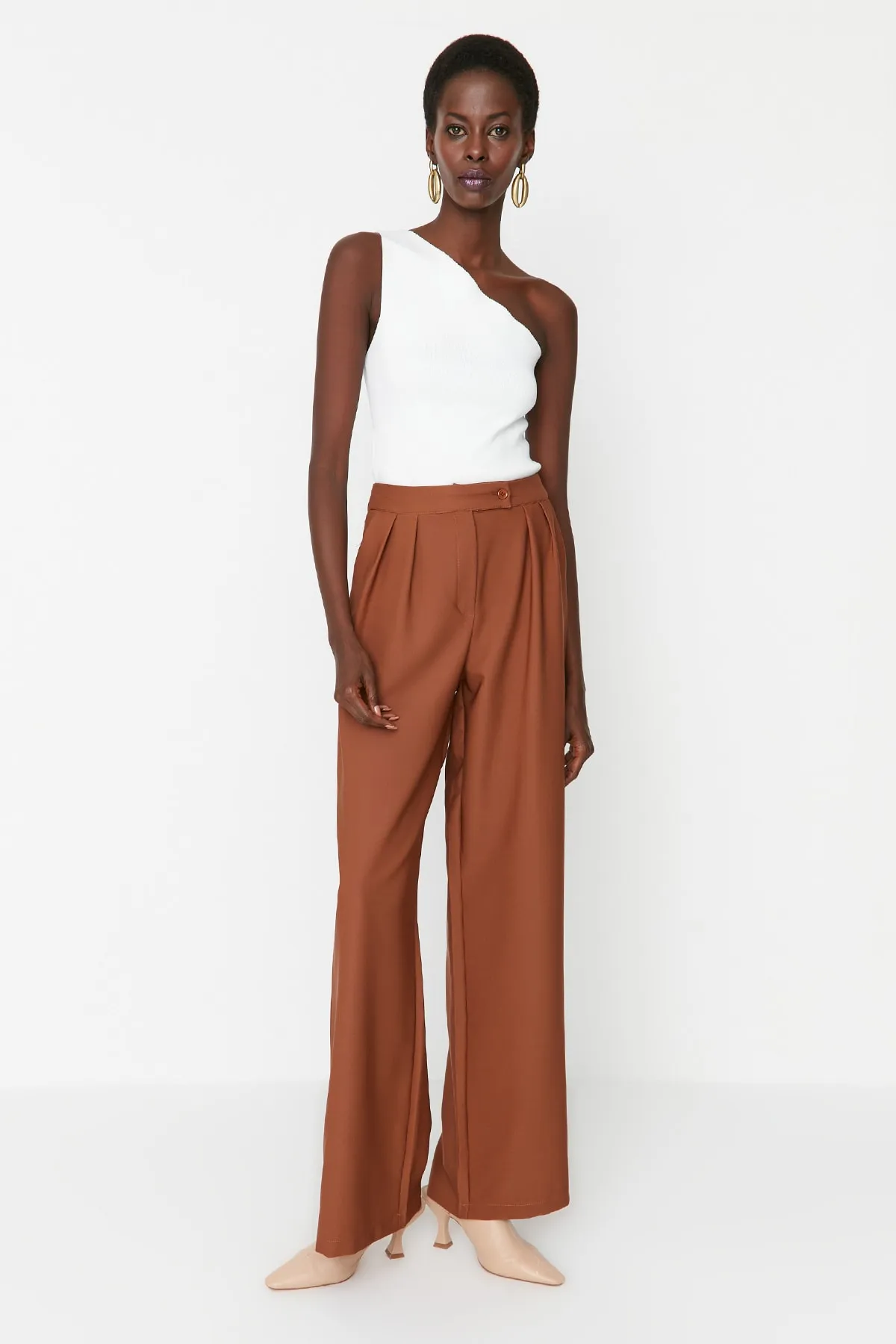 Trendyol Collection  Braune Webhose mit weitem Bein und hoher Taille TWOAW22PL0066