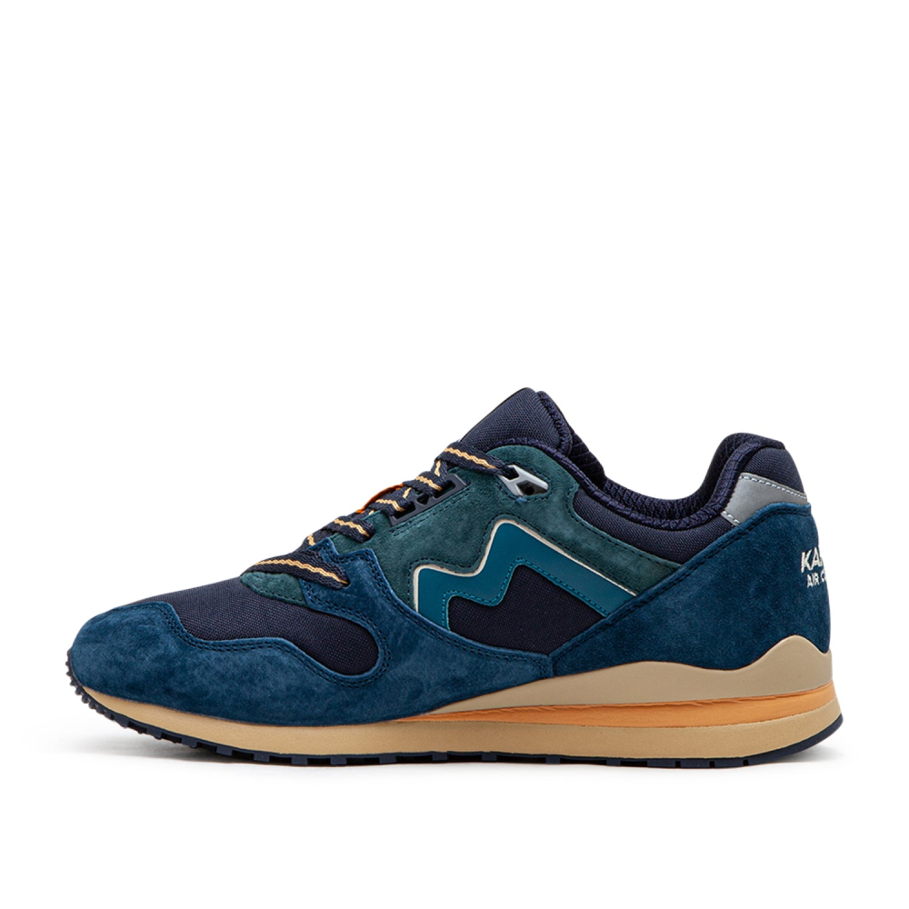 Karhu Synchron Classic F802680 / blau
