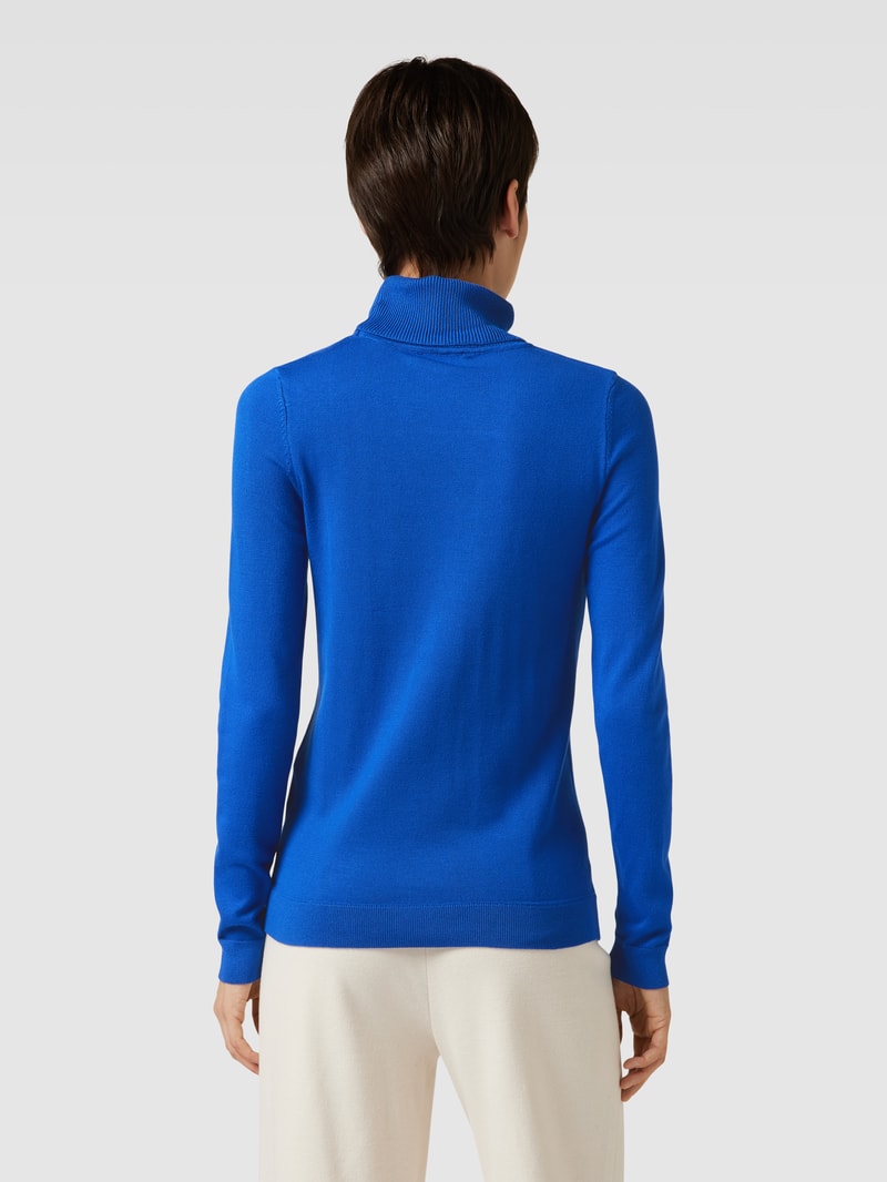 Rollkragenpullover in unifarbenem Design mit Label-Detail in royalblau