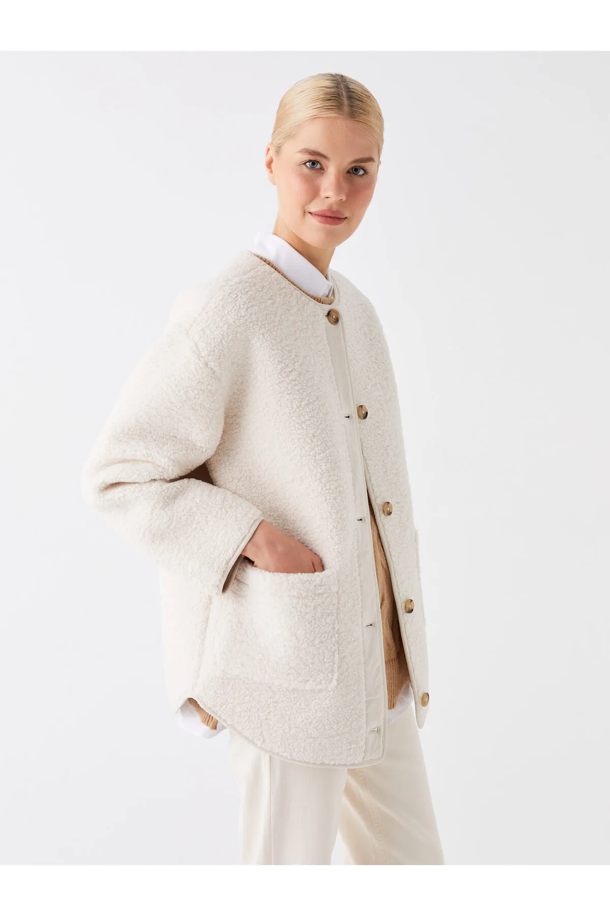 LC Waikiki  Einfarbiger Teddymantel mit Rundhalsausschnitt für Damen