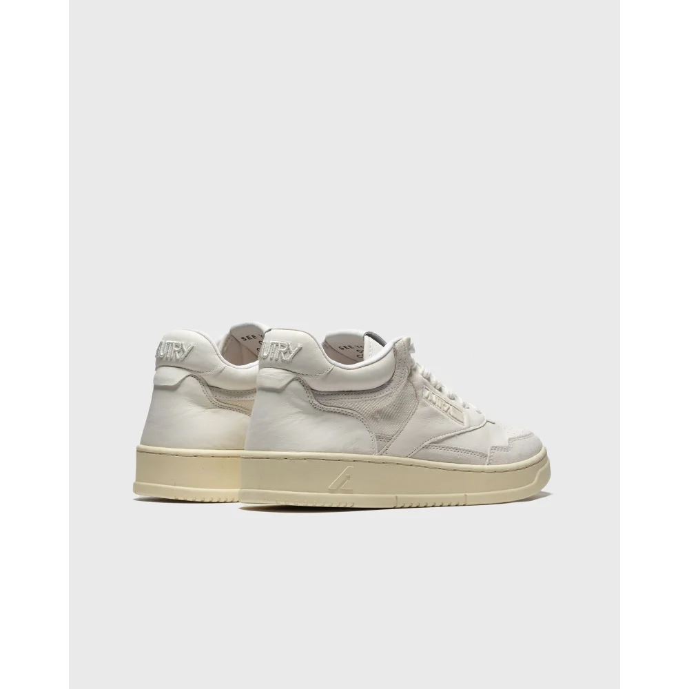 Autry Wmns Open Mid AOMWCE11 / weiss