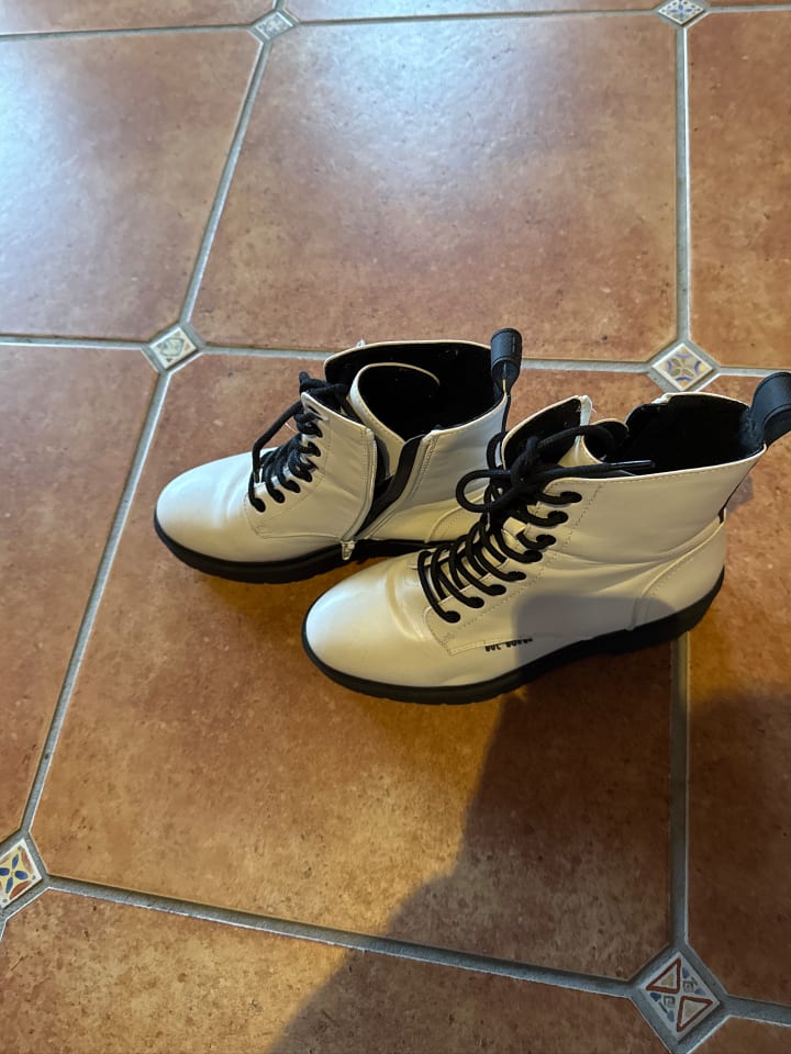 Bullboxer Stiefelette in Weiß/Schwarz günstig kaufen 39