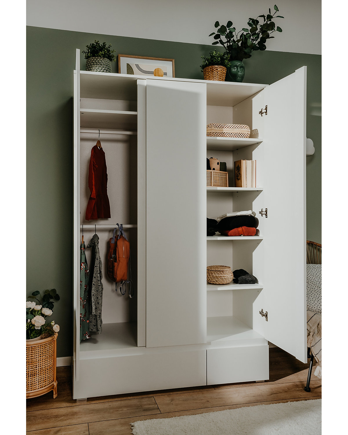 Kleiderschrank 