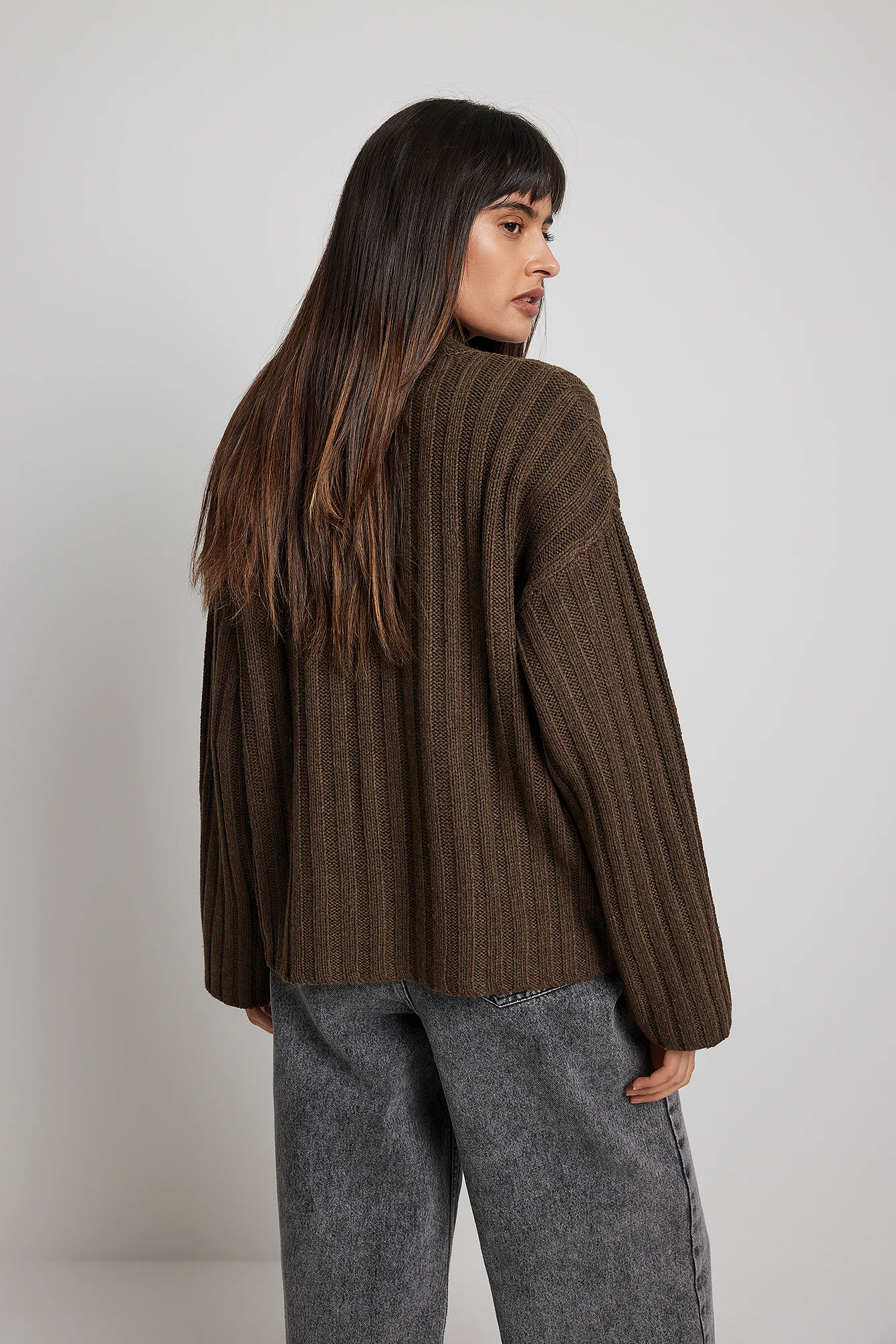 Oversized Rollkragenpullover aus Rippenstrick