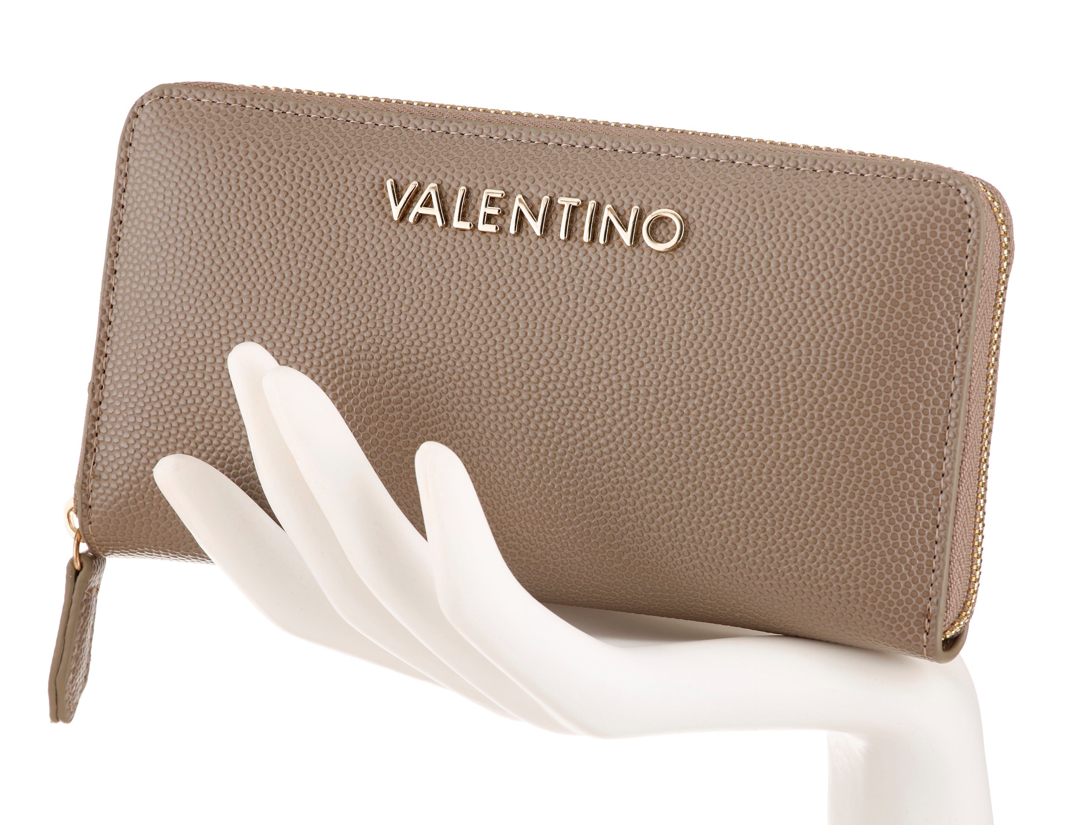 VALENTINO BAGS Geldbörse DIVINA, mit leicht genarbter Oberfläche und silberfarnene Details