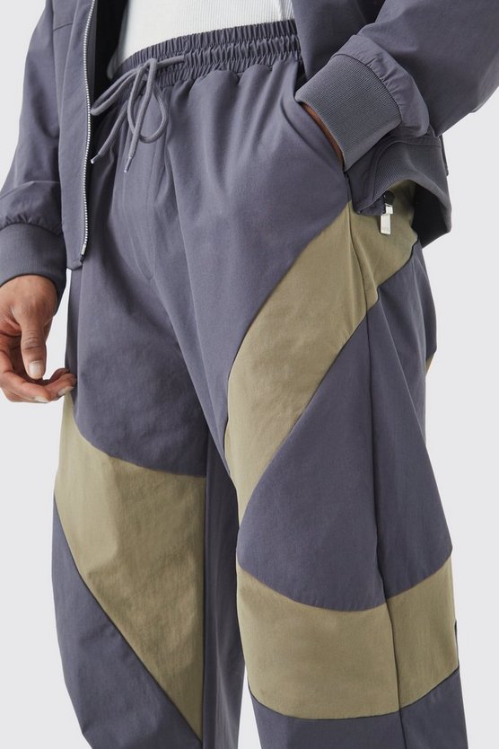 Gerade Hose mit elastischem Bund