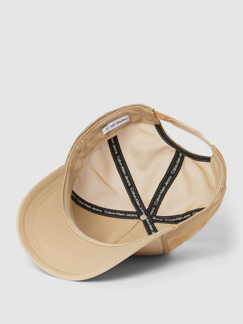 Trucker Cap mit Label-Print Modell 'ARCHIVE' in beige