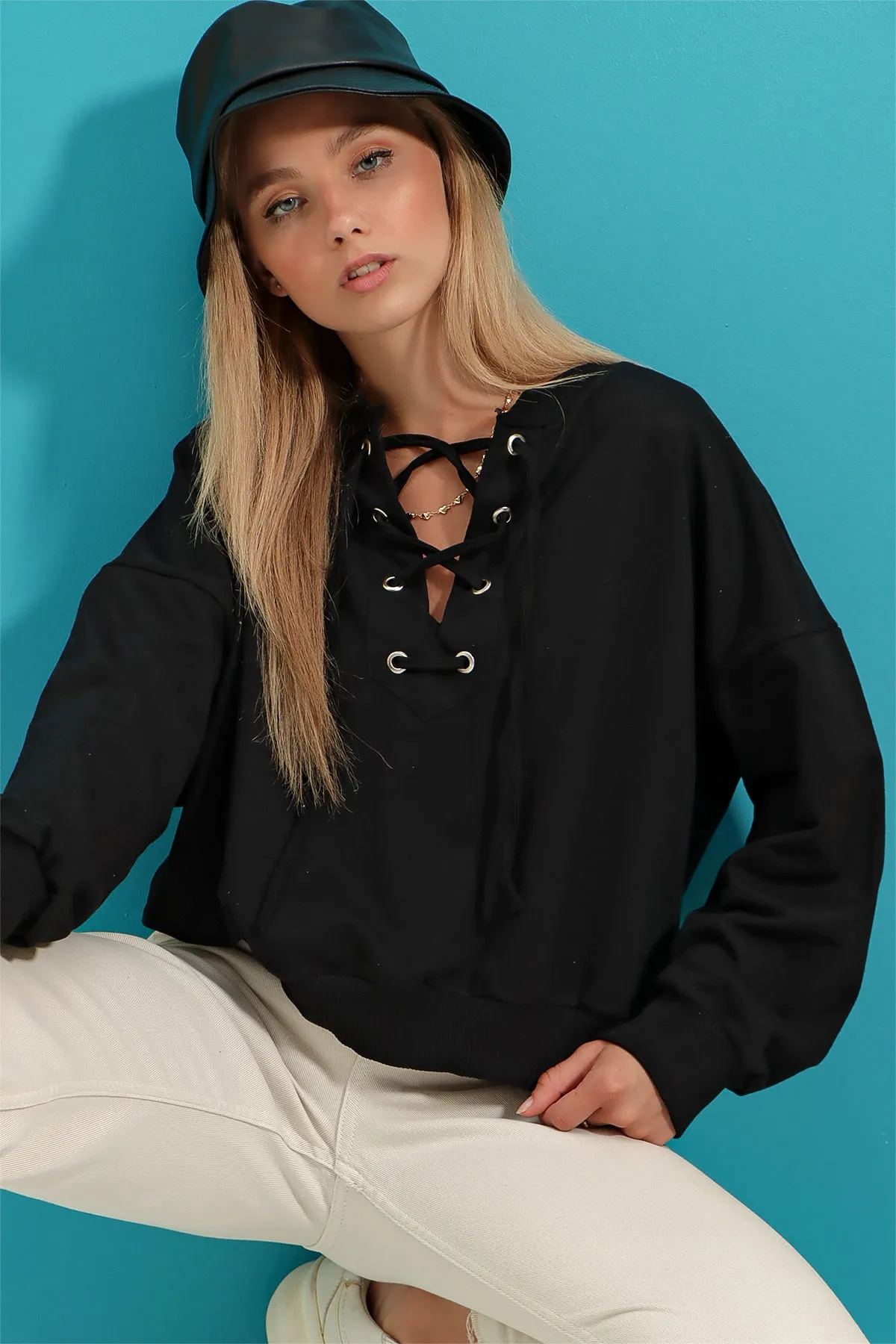 Trend Alaçatı Stili  Sweatshirt - Schwarz - Regular Fit