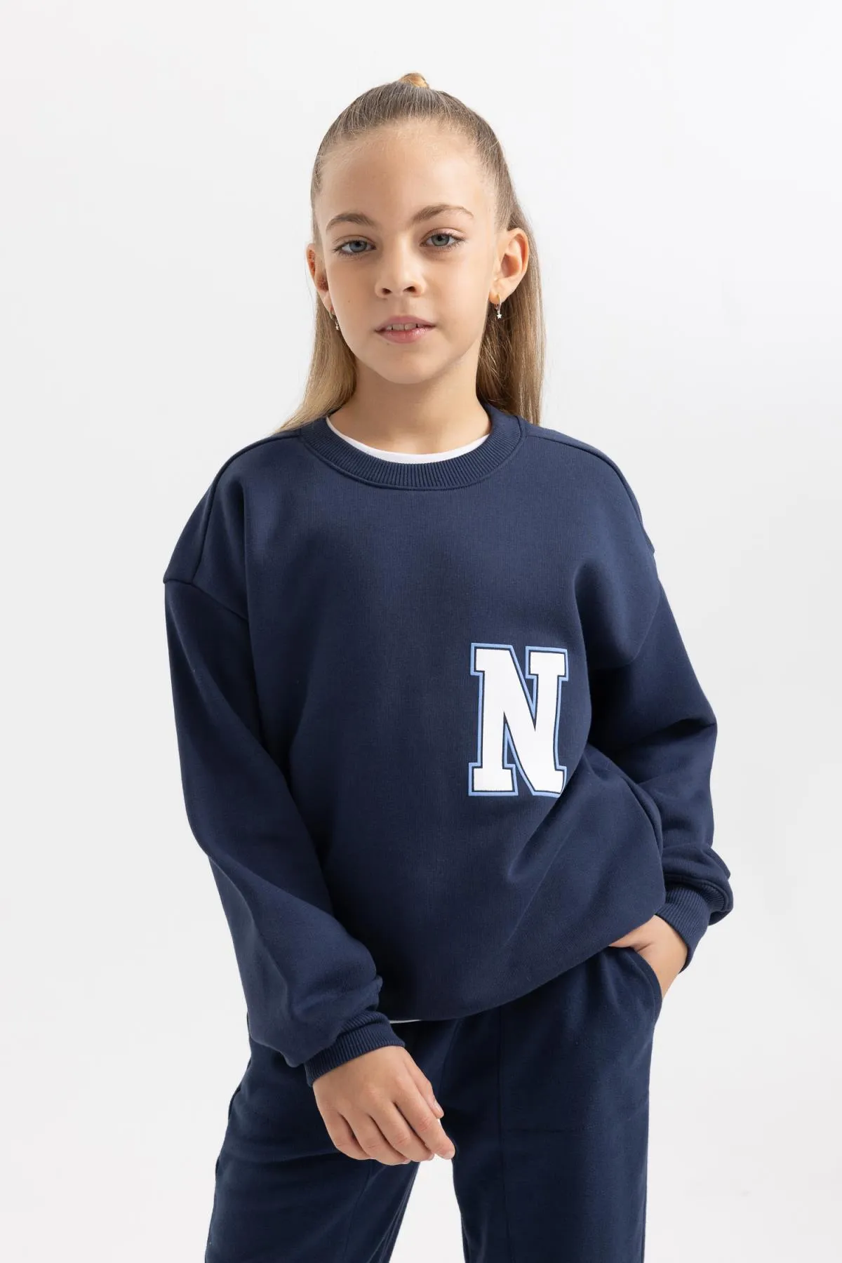 DeFacto  Dickes und weiches, pelziges Sweatshirt mit Rundhalsausschnitt für Mädchen - B2507a823wn