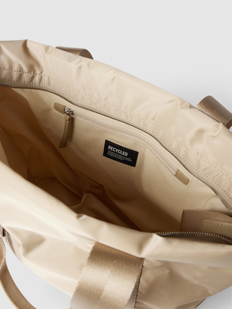Shopper mit Label-Detail Modell 'ELIF' in sand