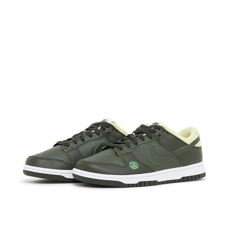 NIKE Wmns Dunk Low LX 