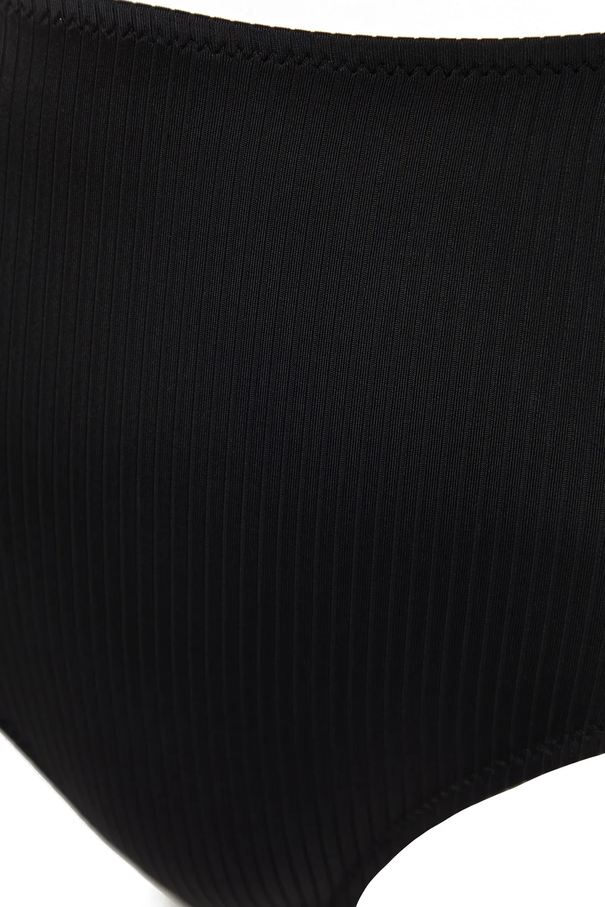 Trendyol Collection  Schwarze strukturierte Bikinihose mit hoher Taille und normalem Beinverlauf TBESS22BA0039
