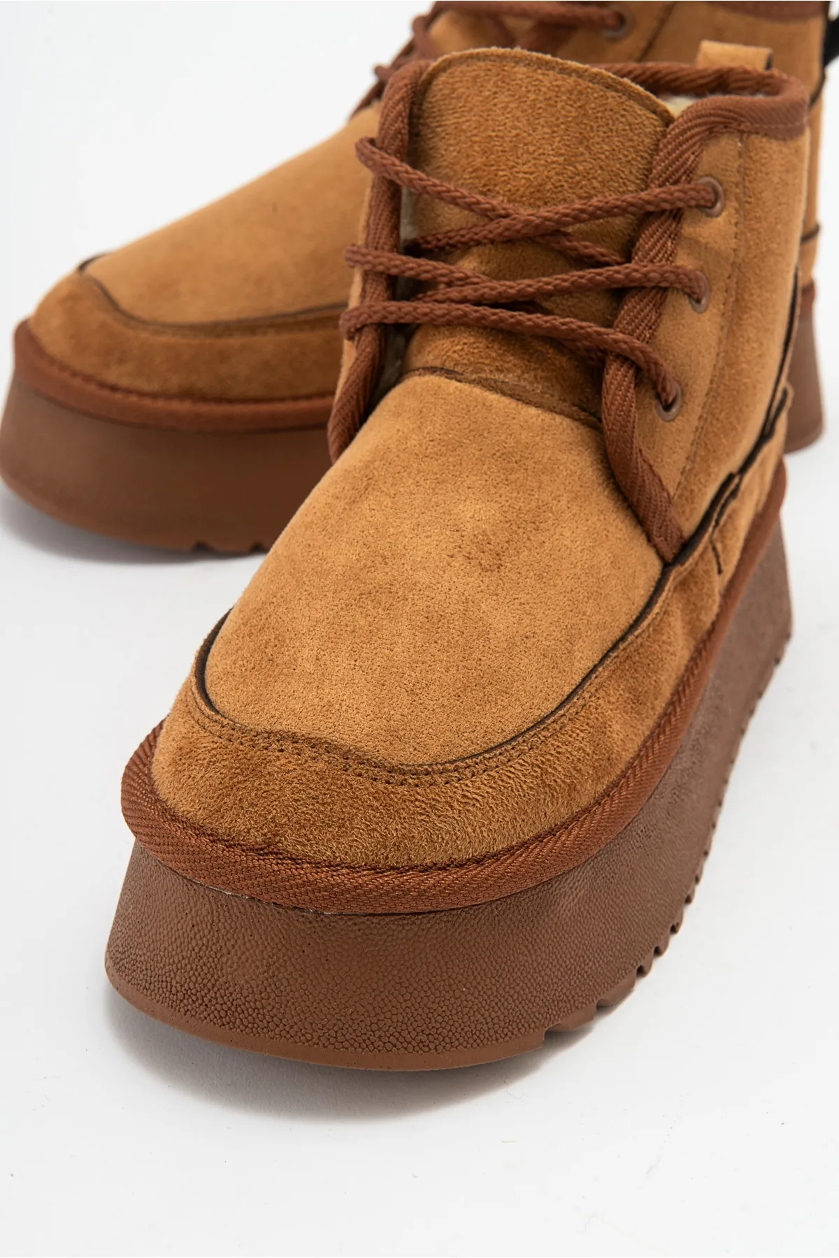 LuviShoes  Ovela Tan Damen-Sportstiefel zum Schnüren mit dicker Sohle