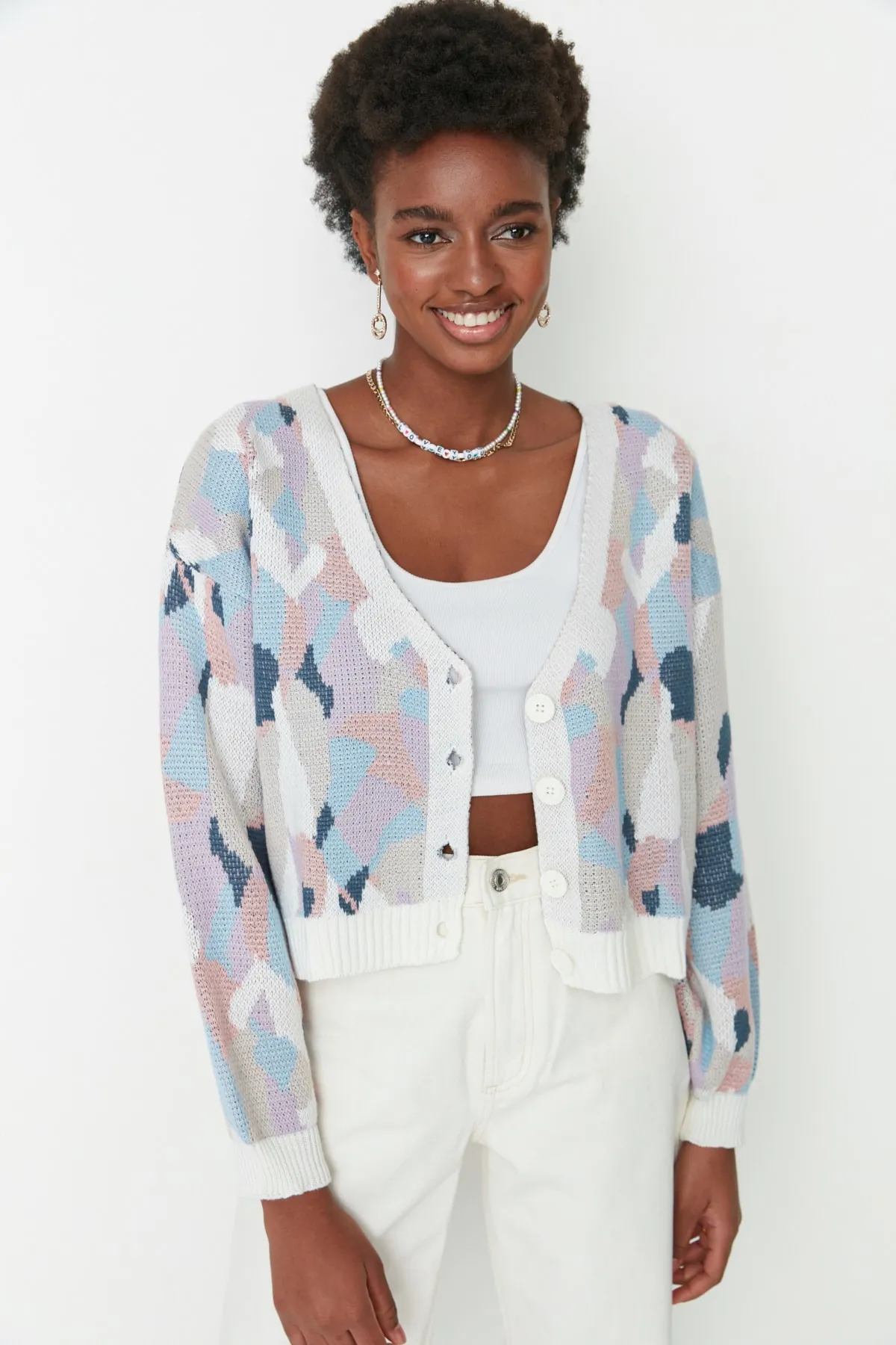 Trendyol Collection  Stone Wide Fit Strick-Cardigan mit Muster TWOAW22KZ1163