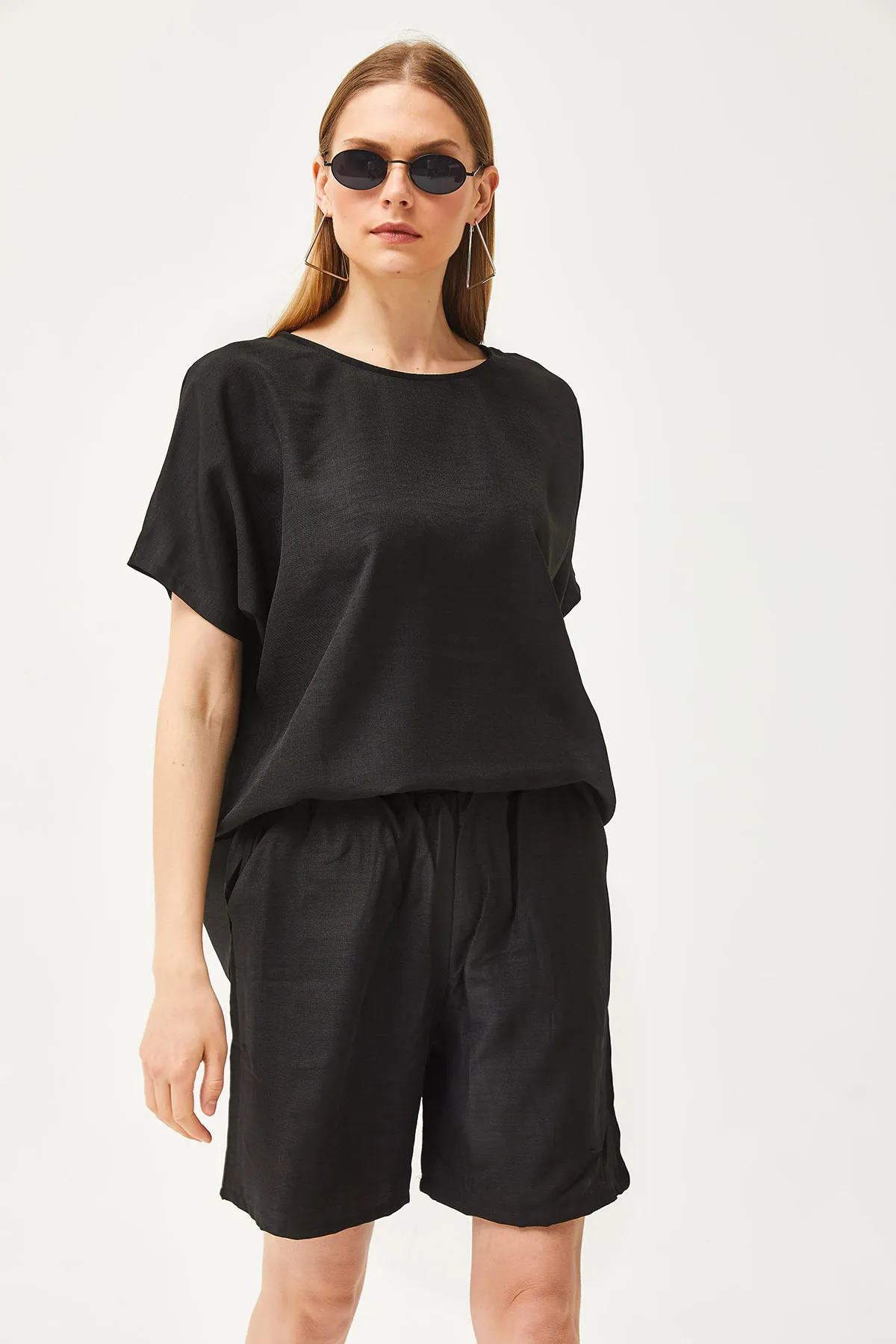 Olalook  Damen Schwarzes Top Lockere Bluse Shorts mit Untertasche Leinen Inhalt Set TKM-19000268