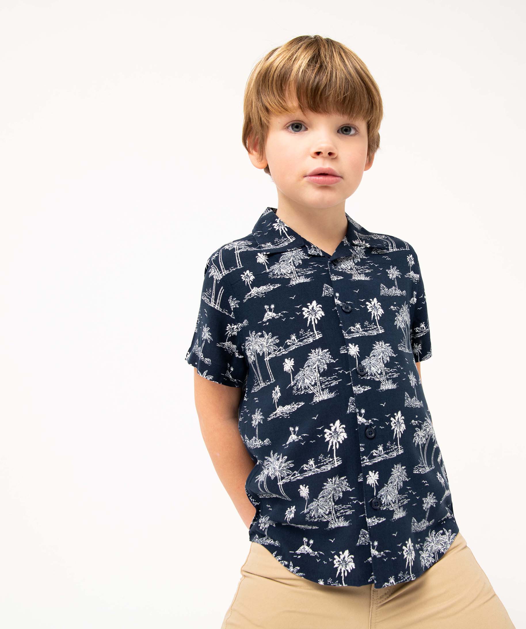 Chemise Garçon à manches courtes avec motifs palmiers imprime | GEMO