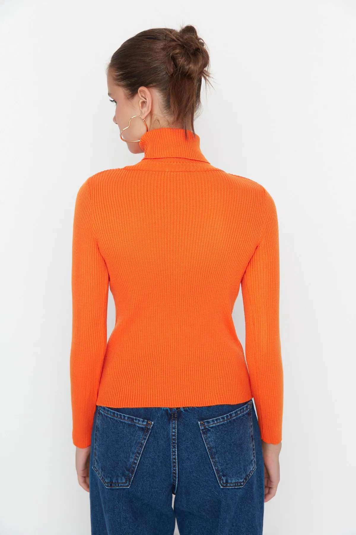 Trendyol Collection  Orangefarbener Basic-Rollkragenpullover TWOAW21KZ1279