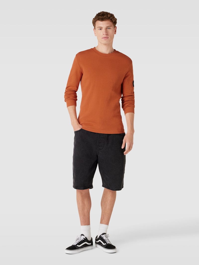 Longsleeve aus Baumwolle mit Strukturmuster Modell 'WAFFLE' in mittelbraun
