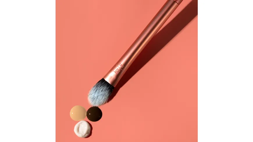 REAL TECHNIQUES Brightening Concealer Brush rosa