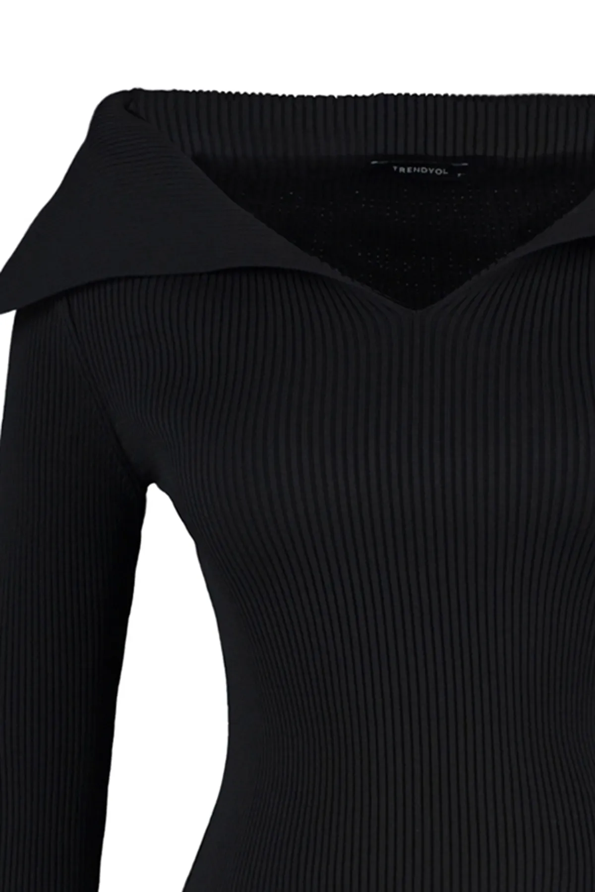 Trendyol Collection  Schwarzer Strickpullover mit Kragendetail TWOAW22KZ0993