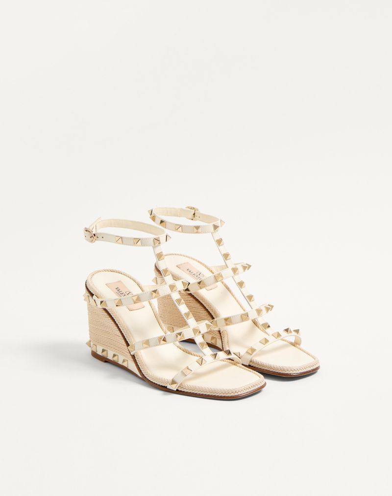 Rockstud kilehæl i kalveskind med kornet broderi 80 mm