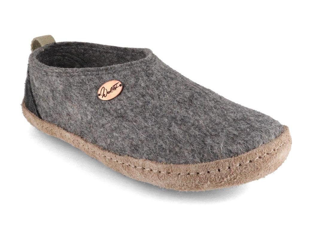WoolFit Highland knöchelhoher Hüttenschuh aus Filz Hausschuh mit chromfreier Ledersohle