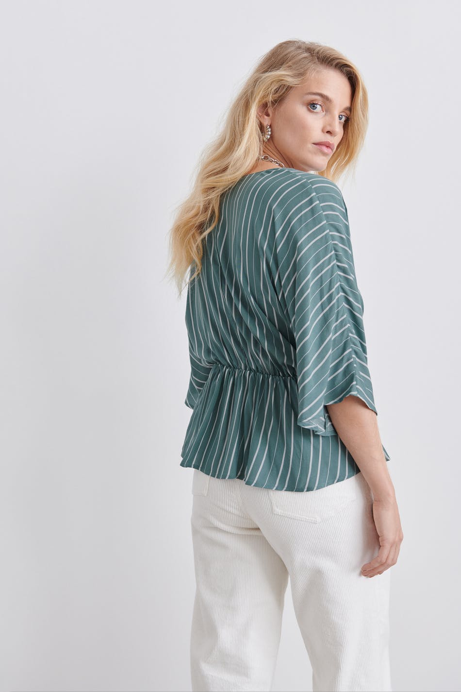 Carla tie front top