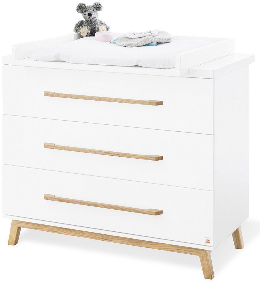 Pinolino® Babyzimmer-Komplettset Hilda & Riva, (Set, 3-St., Hausbett, Wickelkommode, Kleiderschrank), breit groß; mit Hausbett, Wickelkommode & 2-trg. Kleiderschrank