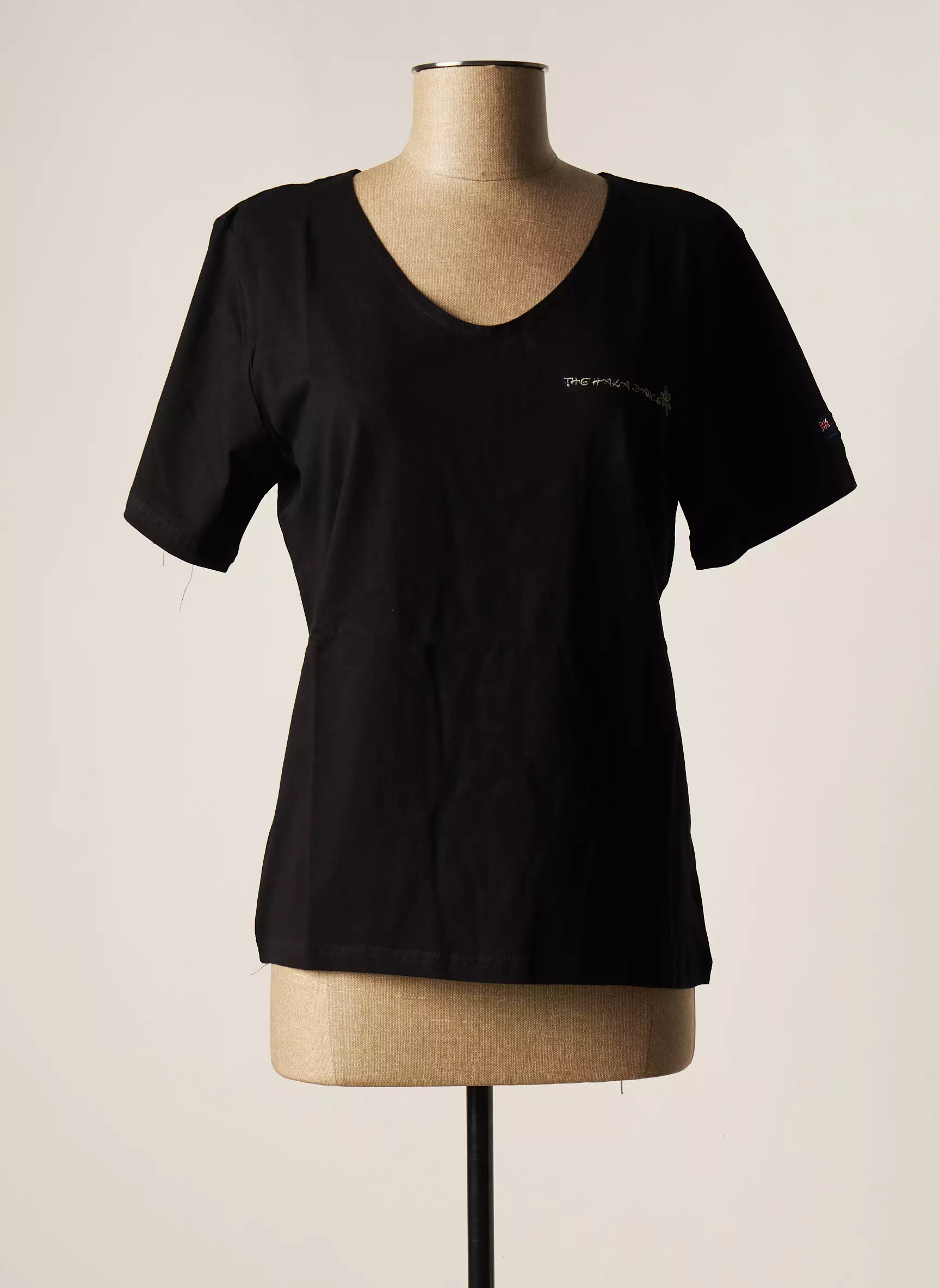 Haka Dance Tshirts Femme couleur noir