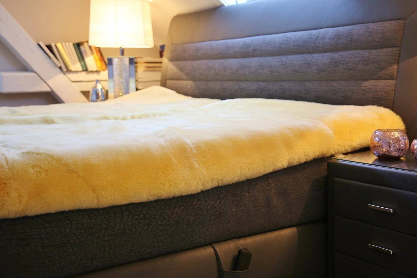 Matratzenauflage, Hollert, Bettauflage aus Merino Lammfell pflanzliche Gerbung 180x90 cm