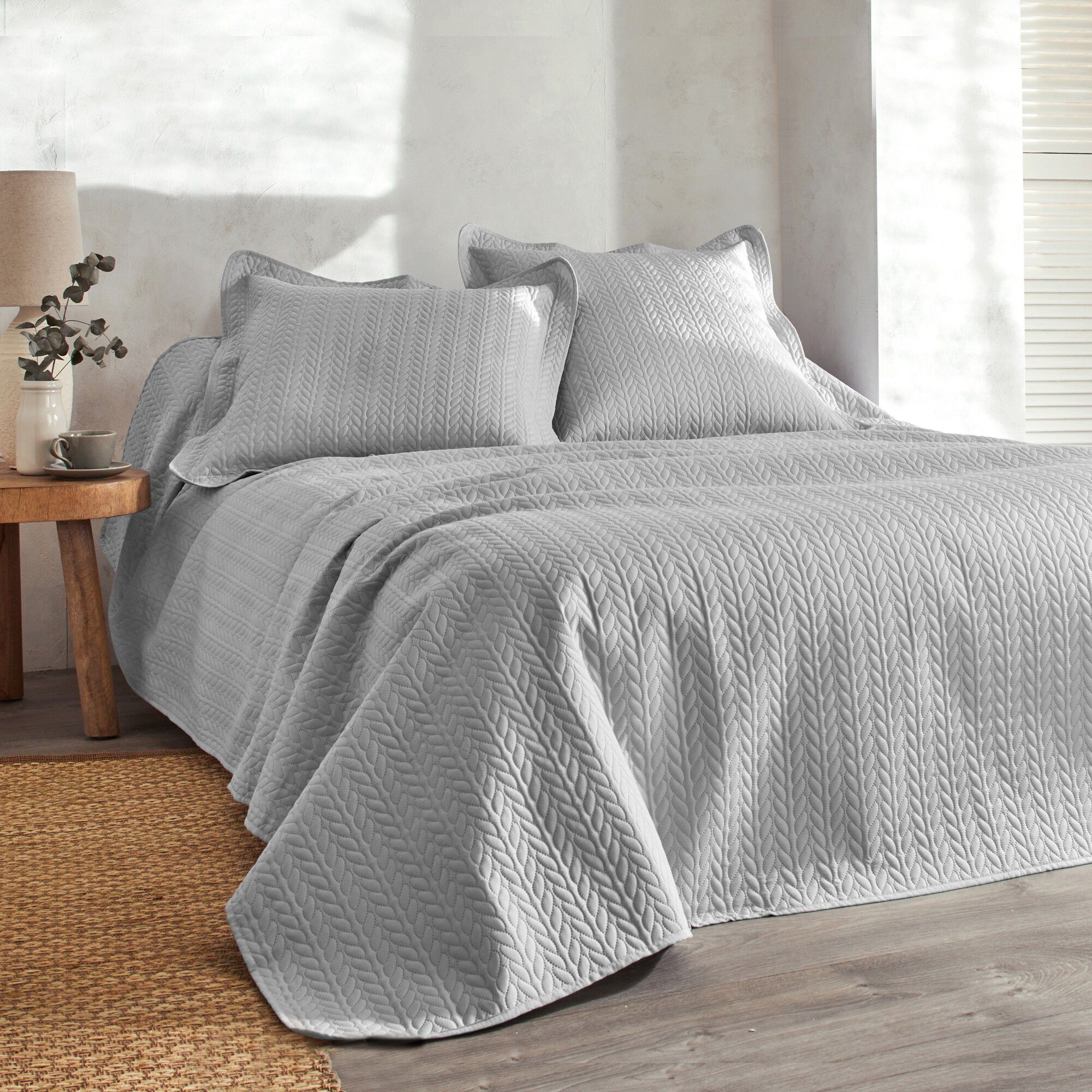 Couvre-lit matelassé microfibre motif géométrique