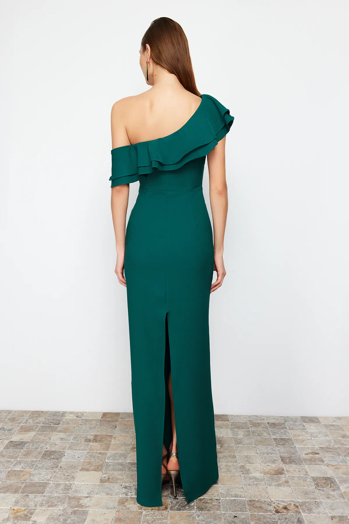Trendyol Collection  Smaragdgrünes, gewebtes Abendkleid mit Volants TPRSS24AE00066