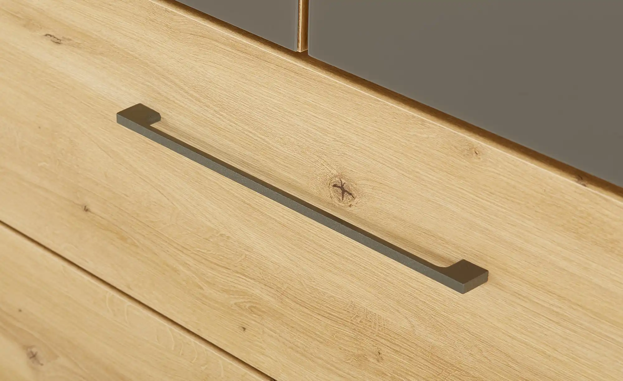 Gleittürenschrank mit Panoramaöffnung