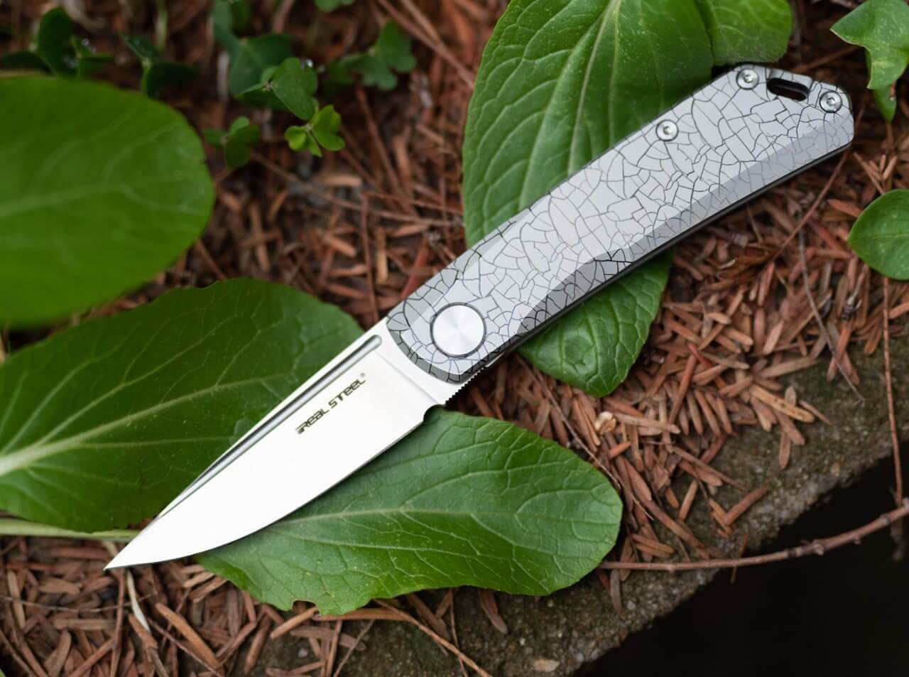 Luna Titanium Grey Crackle