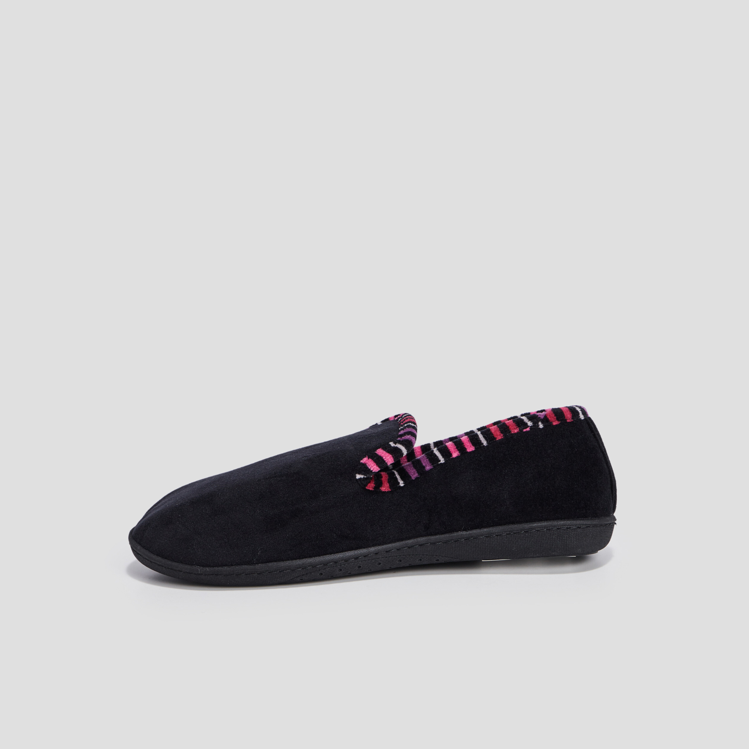 Chaussons Isotoner noir femme | La Halle