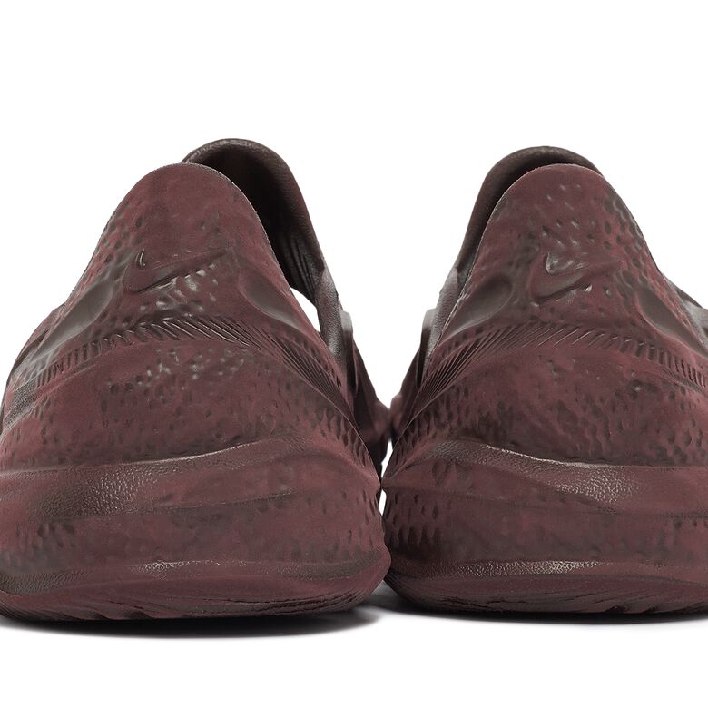 NIKE Ispa Universal 